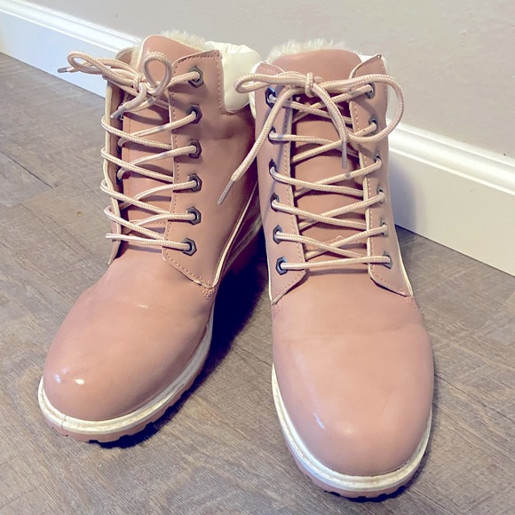 Shoes - Pink books, fur lined Size 9.5 womens